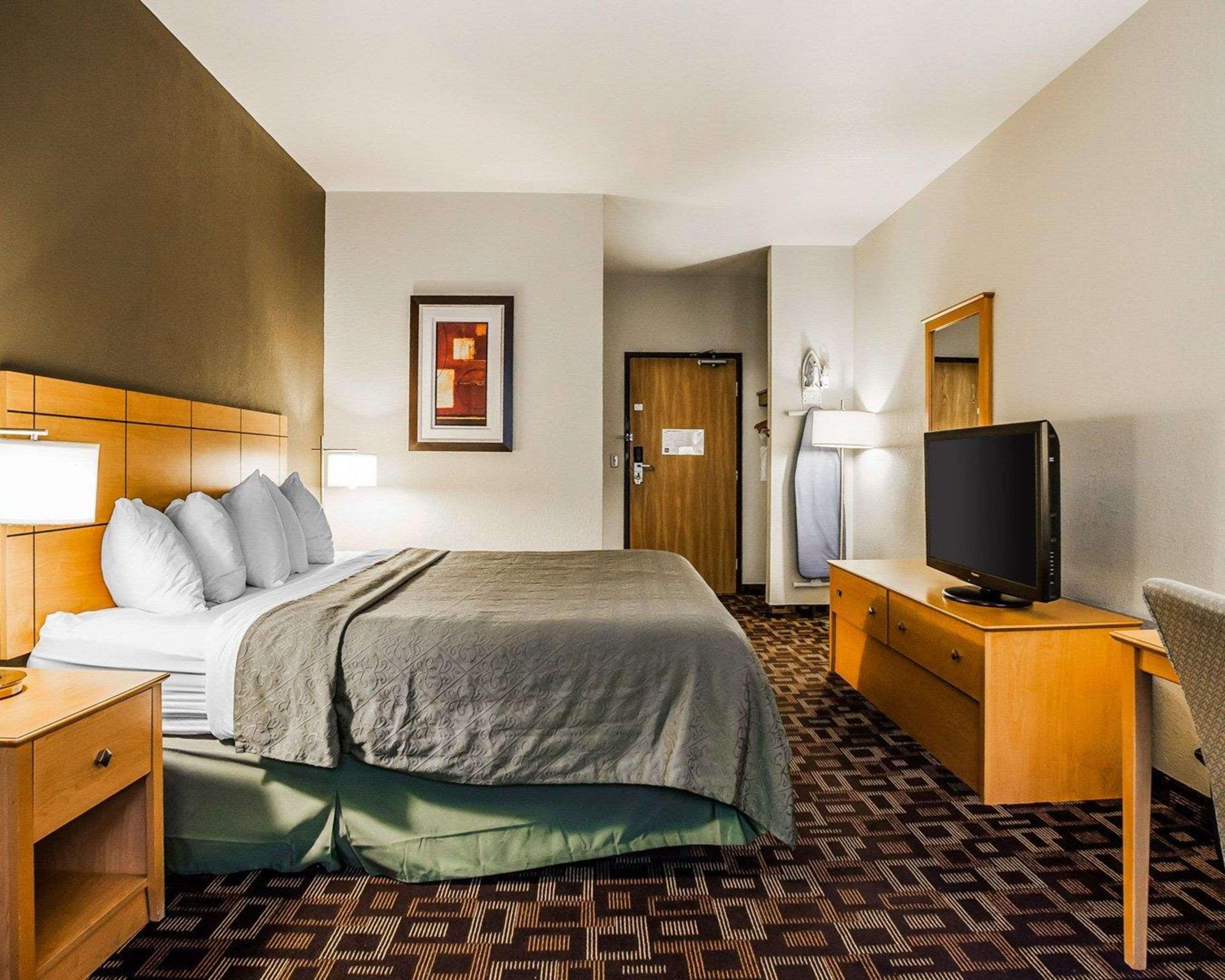 Quality Inn & Suites Des Moines Airport Kültér fotó