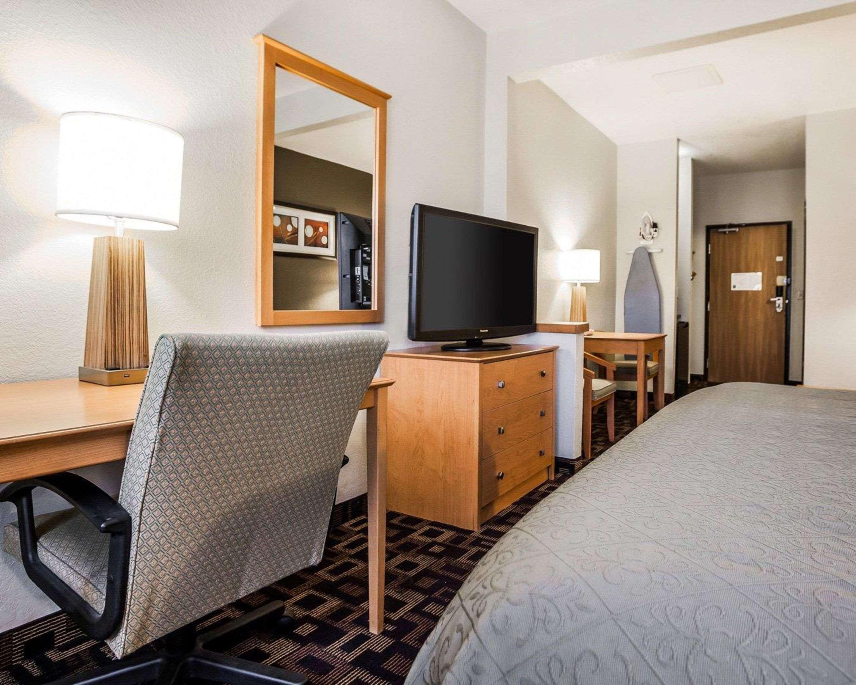 Quality Inn & Suites Des Moines Airport Kültér fotó