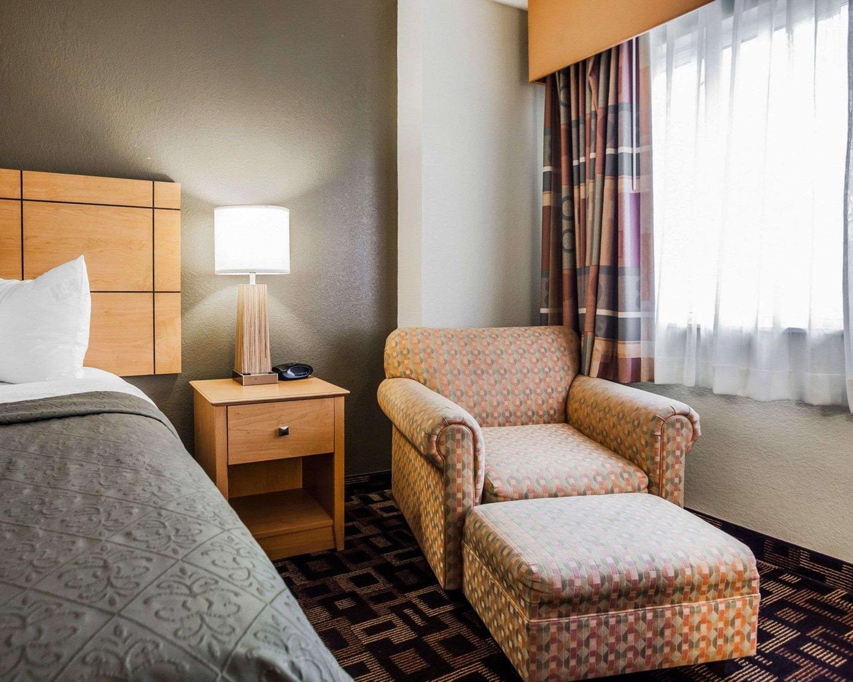 Quality Inn & Suites Des Moines Airport Kültér fotó
