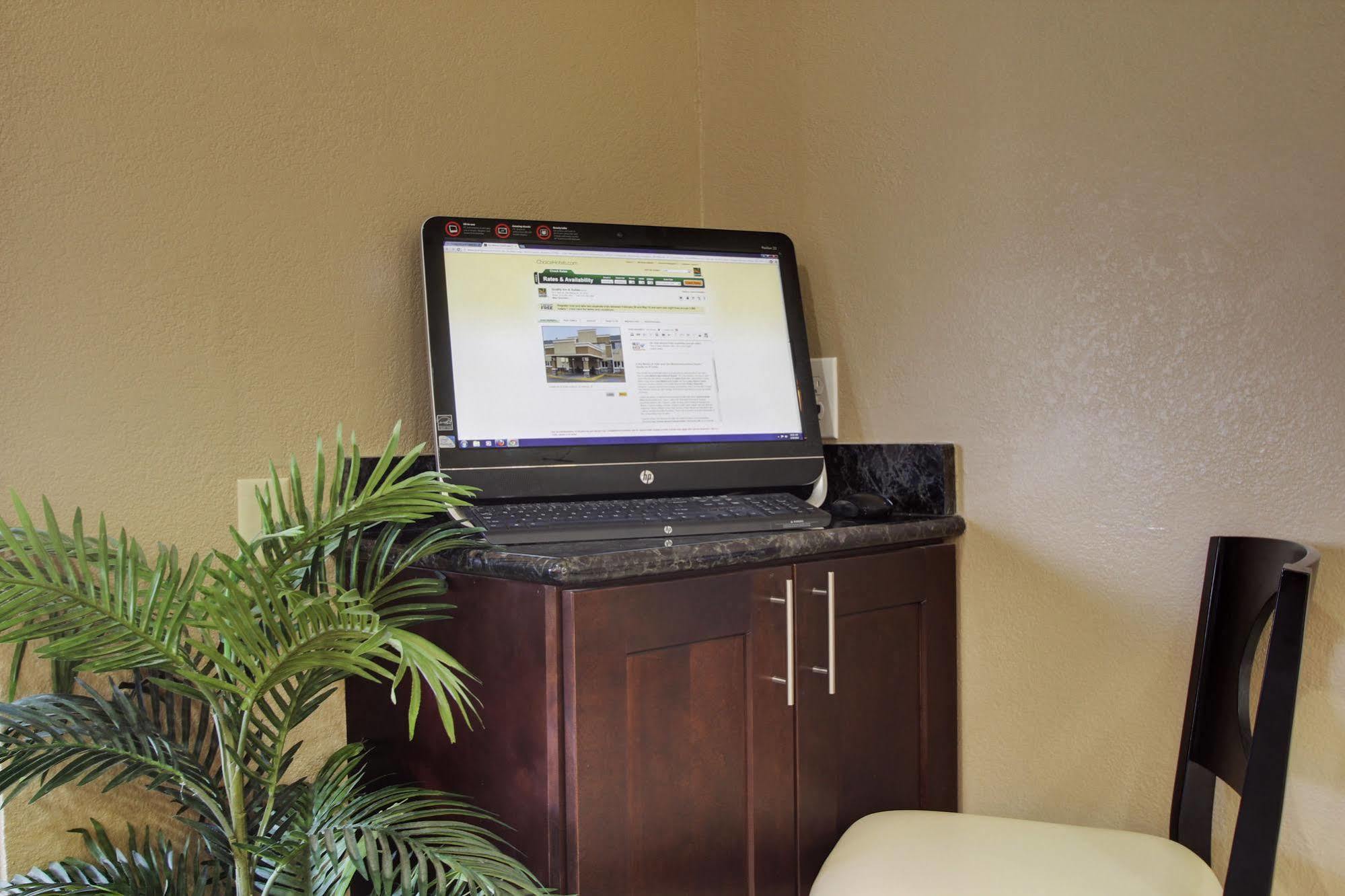 Quality Inn & Suites Des Moines Airport Kültér fotó