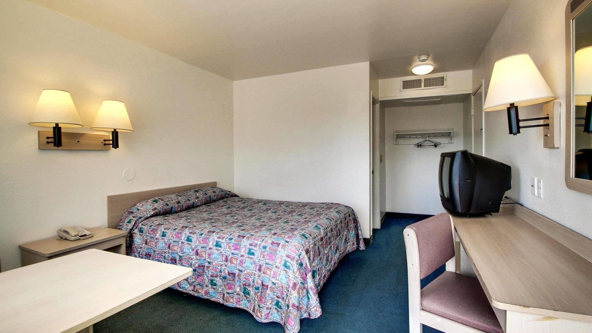 Quality Inn & Suites Des Moines Airport Kültér fotó